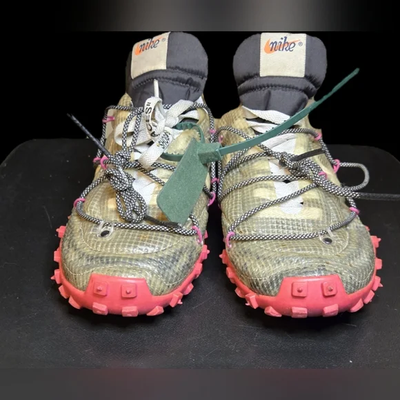 Nike Off-White Waffler Racer Sneakers with Pink Accents - Picture 3 of 4